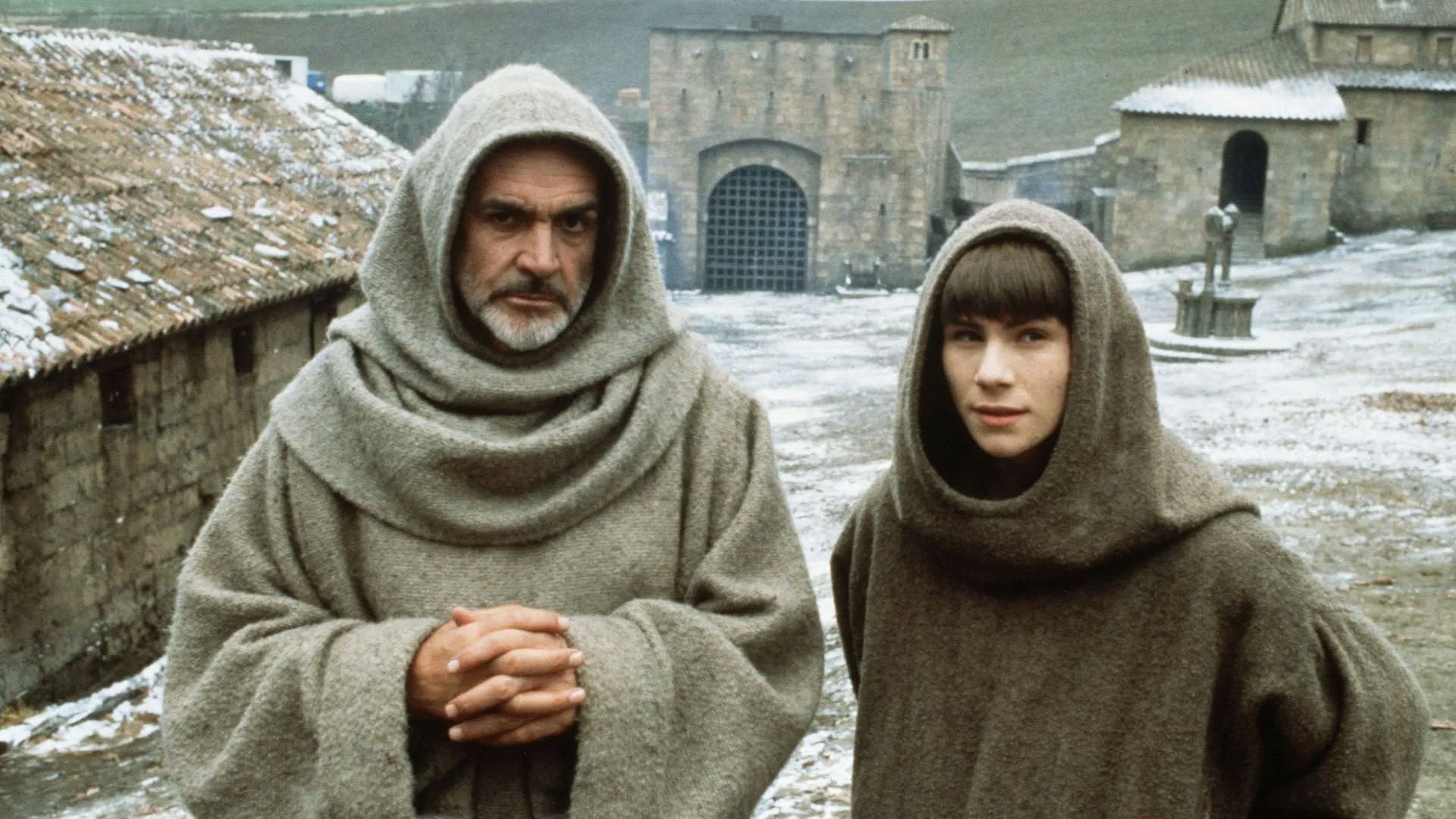 Sean Connery et Christian Slater dans Le Nom de la rose film de Jean Jacques Annaud